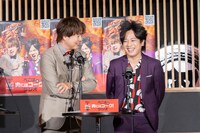 「ぺこぱの肉にはコーク！ラジオ」の公開収録に臨むぺこぱ。