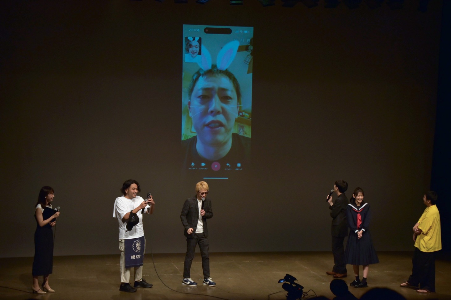 さらば青春の光・森田に生通話で「蛾か蝶」の感想を求めたワンシーン。