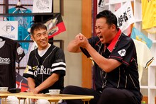 左から森脇健児、岩本勉。(c)関西テレビ