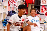 左からかみじょうたけし、ちゃらんぽらん冨好。(c)関西テレビ