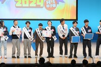 ネタ順抽選の様子。（写真提供：吉本興業）