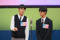 準優勝の三角定規（九州・沖縄エリア）。（写真提供：吉本興業）