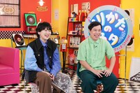 左から、ラランド・サーヤ、霜降り明星せいや。(c)中京テレビ