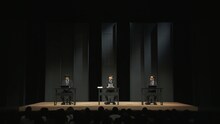 東京03第26回単独公演「腹割って腹立った」のワンシーン。