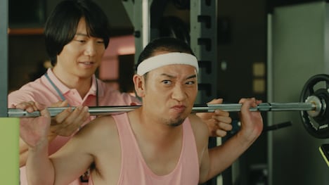 「レイク」の新CM「ジム」編より。