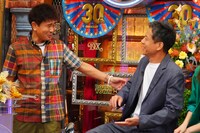 左からダウンタウン浜田、勝村政信。(c)読売テレビ