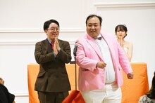 ママタルトによる漫才披露。