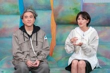 トークパートに参加するムロツヨシ、臼田あさ美（左から）。