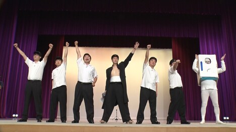 左から、ハナコ、チョコレートプラネット、霜降り明星せいや、冷蔵庫マン。(c)フジテレビ