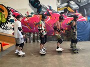 左から、有吉弘行、平成ノブシコブシ吉村、深澤辰哉、みちょぱ。(c)フジテレビ