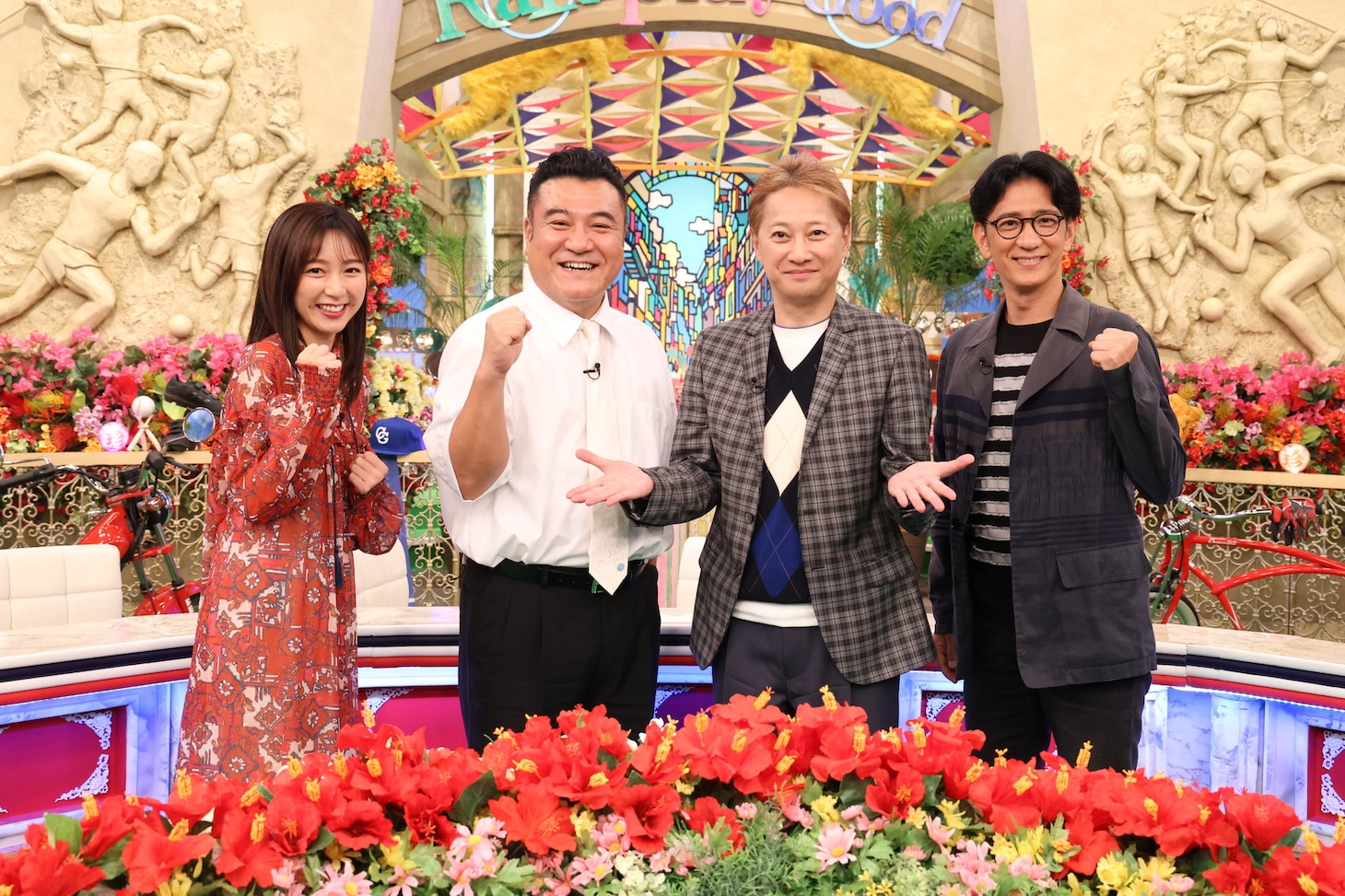 左から、佐久間みなみアナ、アンタッチャブル山崎、中居正広、アンタッチャブル柴田。(c)フジテレビ