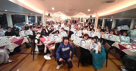 横浜での「マリーンルージュであるあるクルーズ」の様子。