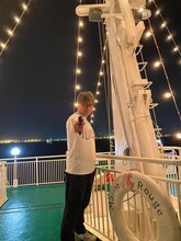 “無課金おじさん”に扮するレイザーラモンRG。