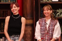左から土屋アンナ、藤本美貴。(c)関西テレビ