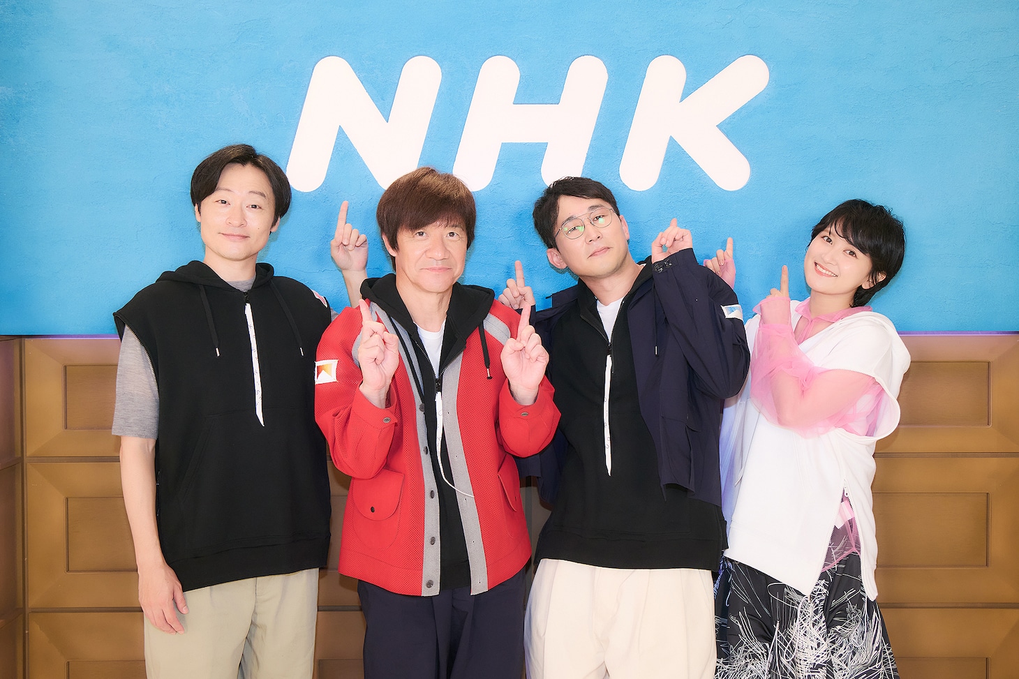 左から川西賢志郎、内村光良、シソンヌじろう、ラランド・サーヤ。（撮影：小林恵里）