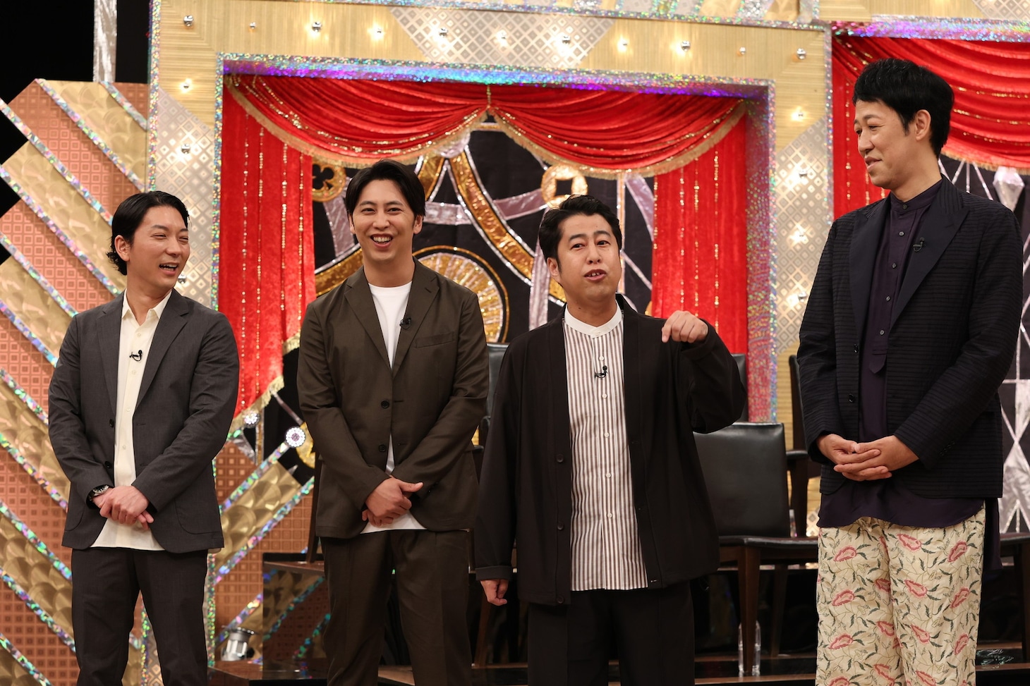 左から、ニューヨーク、ウエストランド井口、小籔千豊。(c)フジテレビ