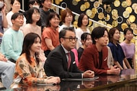 左から、宮澤エマ、三谷幸喜、河合郁人。(c)フジテレビ