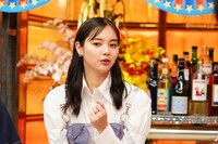 新川優愛 (c)読売テレビ