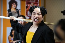 涙を浮かべながら白石和彌に感謝を伝えたゆりやんレトリィバァ。