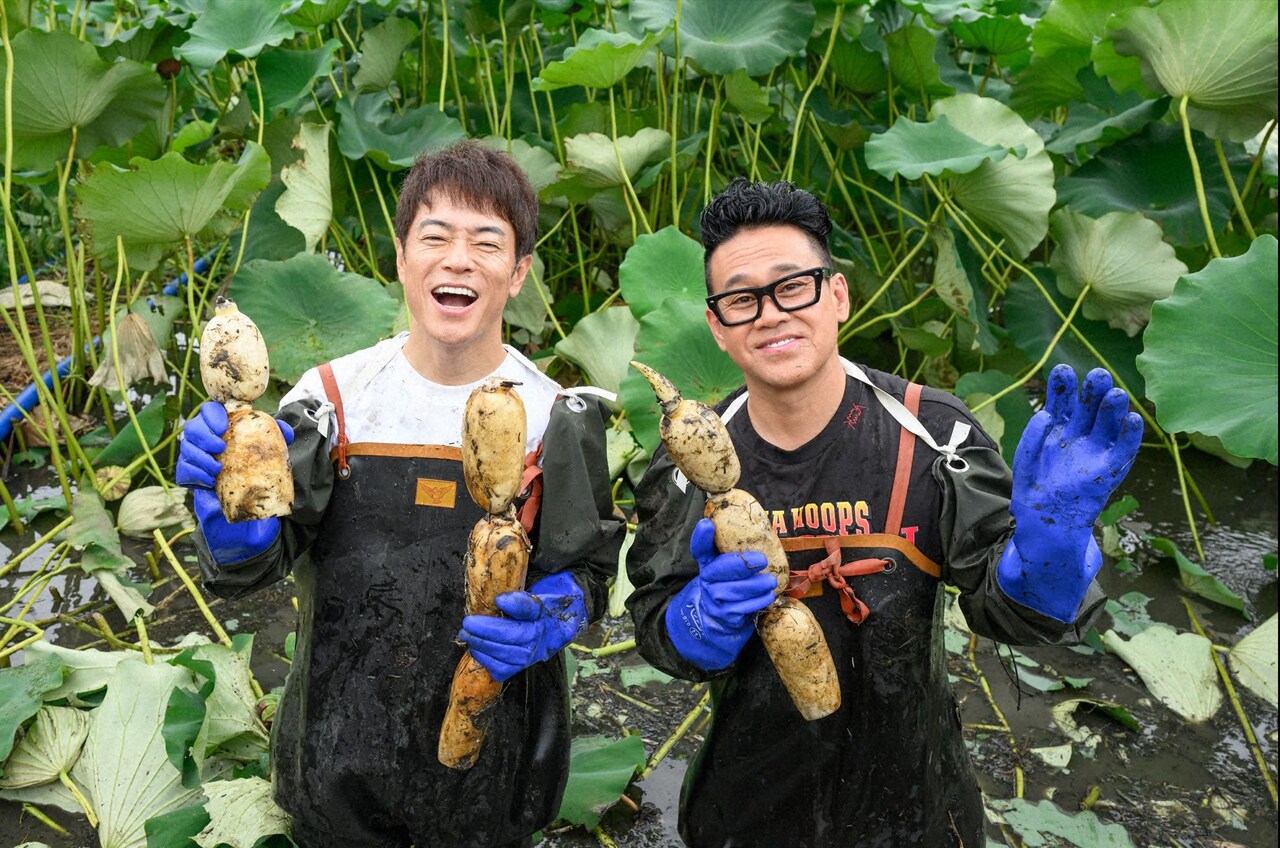 陣内智則、抜いたレンコン噛んでサクッ