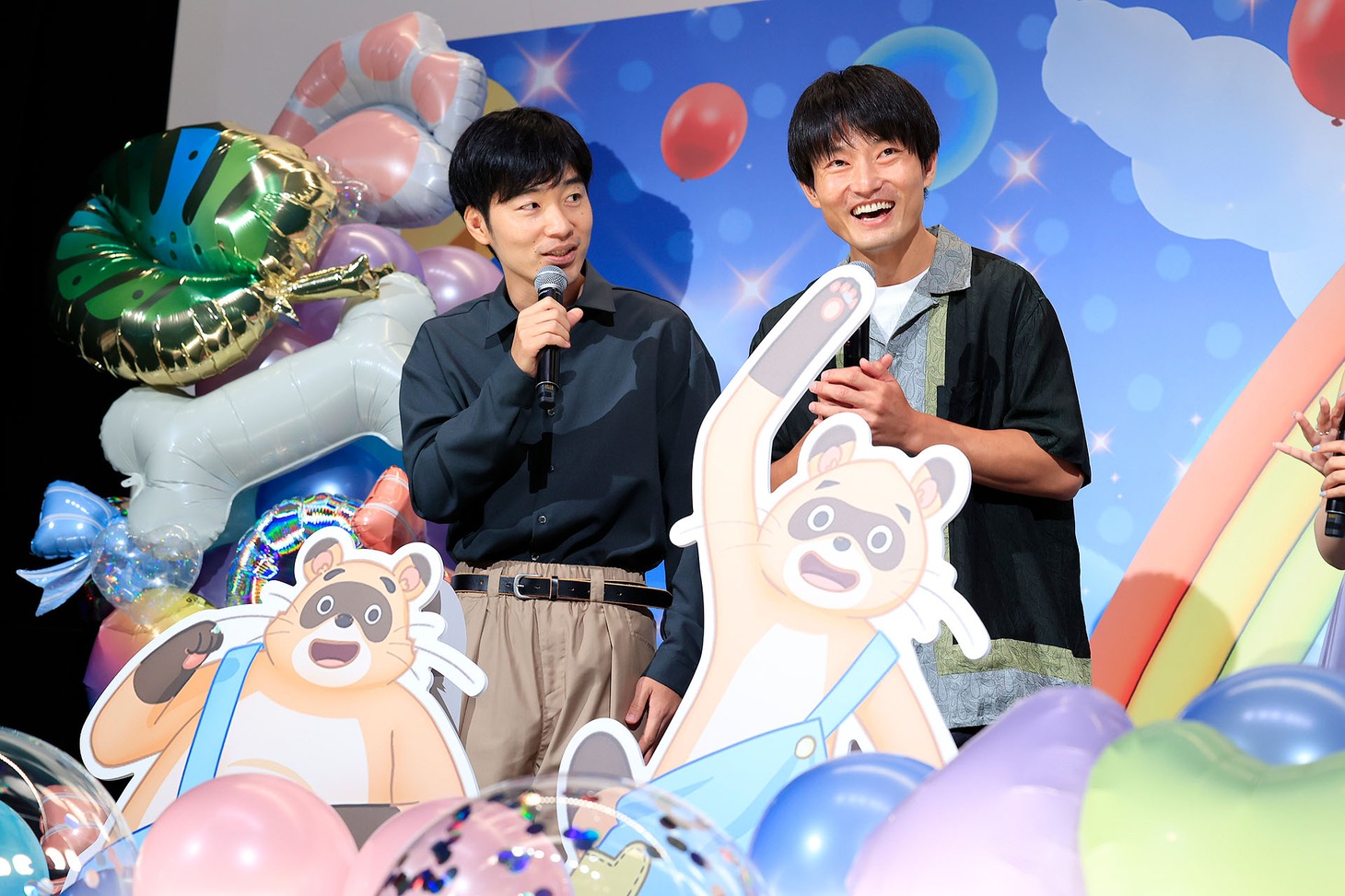 タヌキのポンタ＆ポコタ役を務めたジャルジャル。