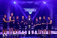 「DASUNA パンツを出したら即アウト！」の出演者たち。(c)関西テレビ