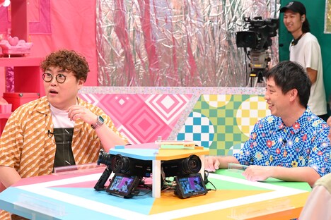 「お笑い4コマパーティー ロロロロ」のワンシーン。(c)中京テレビ