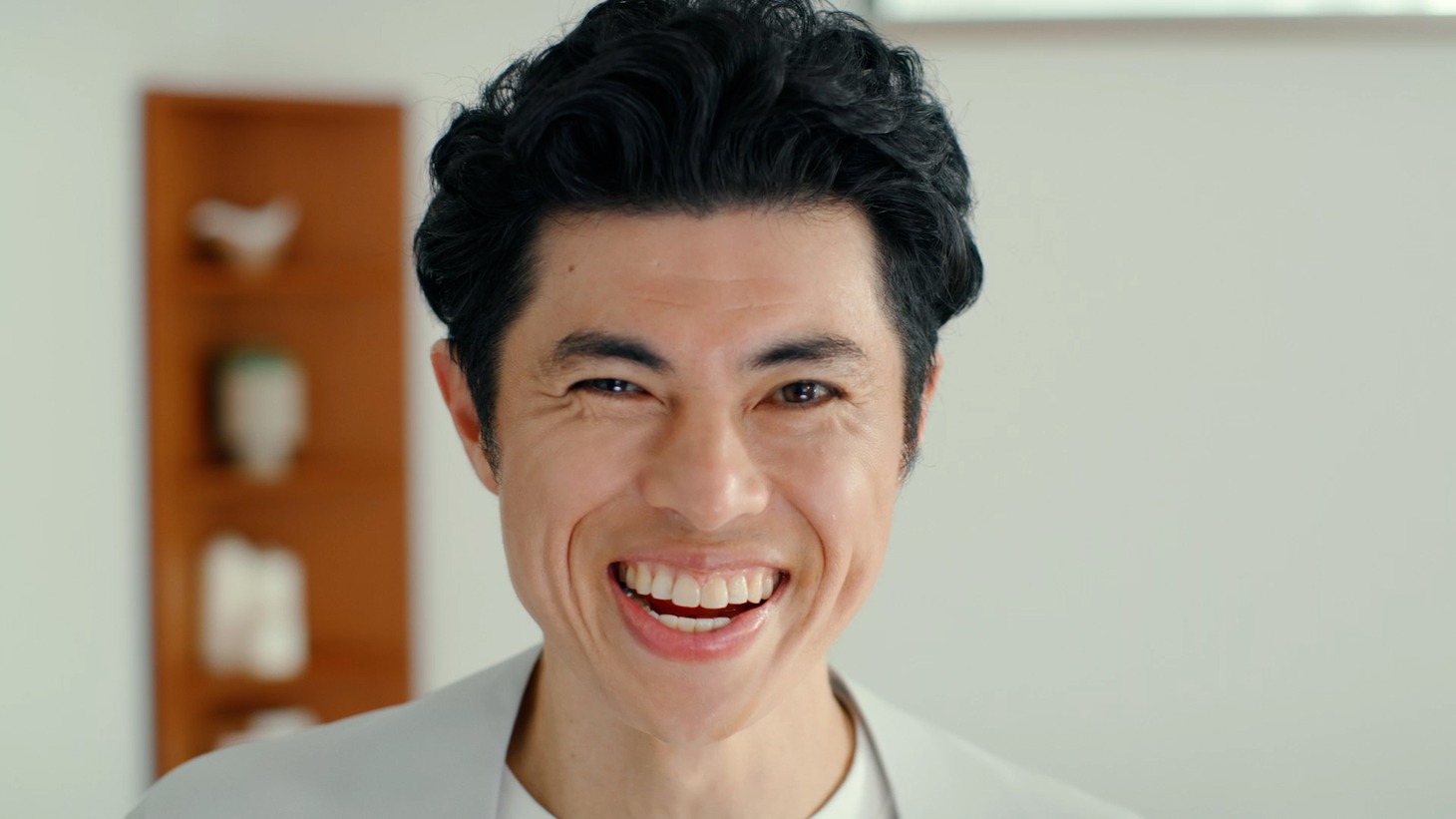 「NOILHEAT」WebCM「よしお熱」編より。