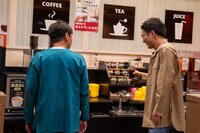 左から東京03飯塚、シソンヌじろう。(c)日本テレビ