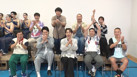 「新しいカギ」と「ダンススタジアム」コラボのワンシーン。(c)フジテレビ