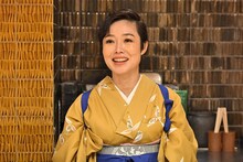 “女将”の有働由美子。