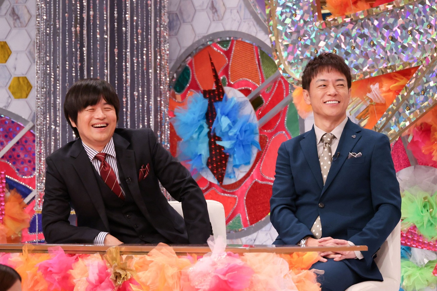 左からバカリズム、陣内智則。(c)関西テレビ