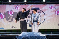 カベポスター（写真提供：吉本興業）