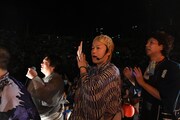 「見取り図盆踊り」の様子。（写真提供：吉本興業）