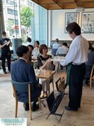 「10回目の婚活かぶり」のメイキング写真。