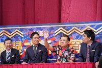 左からお～い！久馬、スーパーマラドーナ武智、とろサーモン久保田、パンクブーブー佐藤。(c)読売テレビ