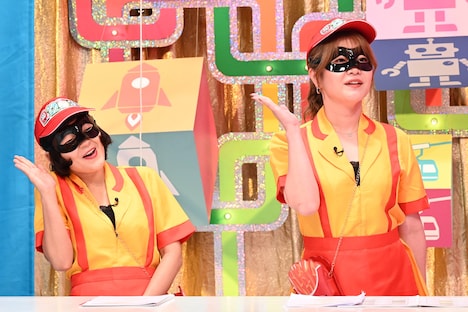 左からゆにばーす・はら、紅しょうが稲田。(c)中京テレビ