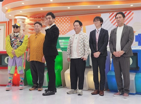 「パネルクイズ ダイアン25」の出演者たち。(c)ABCテレビ