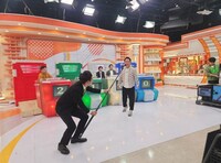 「パネルクイズ ダイアン25」。のワンシーン。(c)ABCテレビ