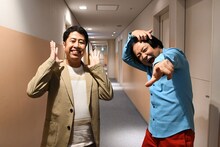 ウエストランド井口（左）、永野（右）。