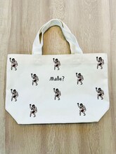 あぁ～しらきの新グッズ「ミニあぁ～しらき総柄ランチバッグ」。