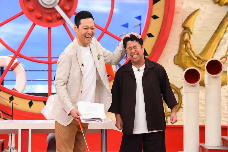 左から東野幸治、ウエストランド井口。(c)関西テレビ