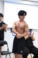 野田クリスタルが仕上げている肉体は今こんな状態。