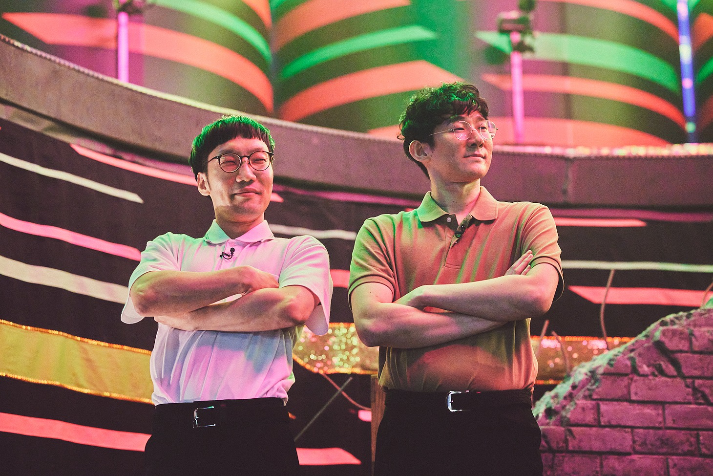 「THEゴールデンコンビ」に挑む男性ブランコ平井とロングコートダディ堂前。