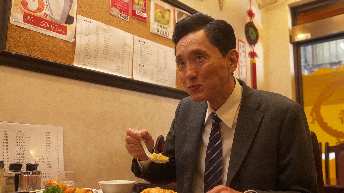 腹を満たす井之頭五郎。