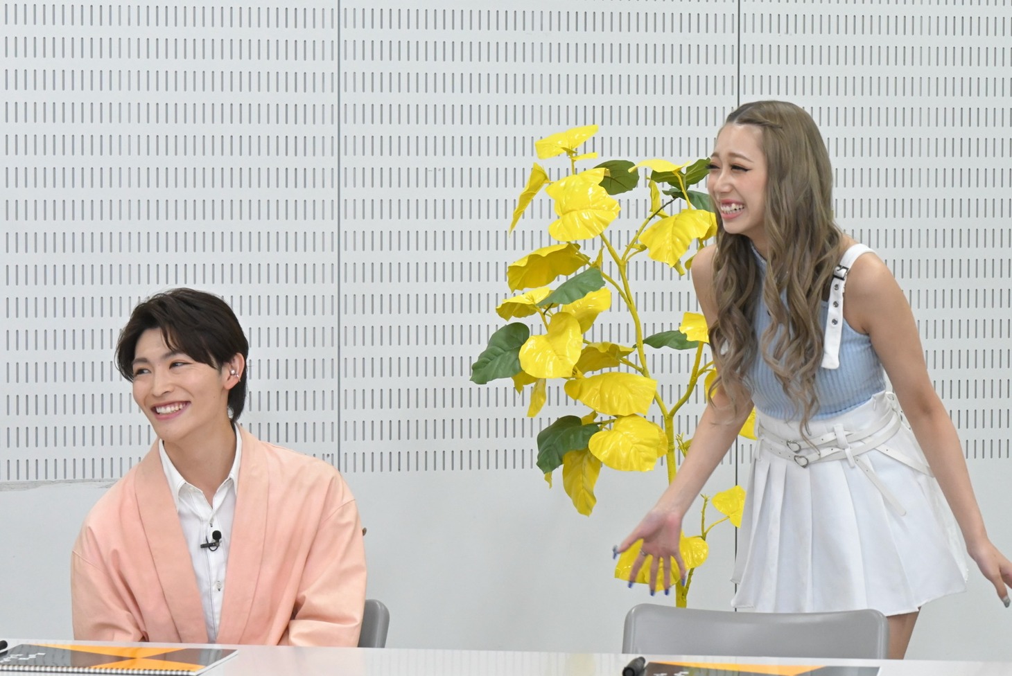 左から、増子敦貴、あおぽん。(c)テレビ朝日