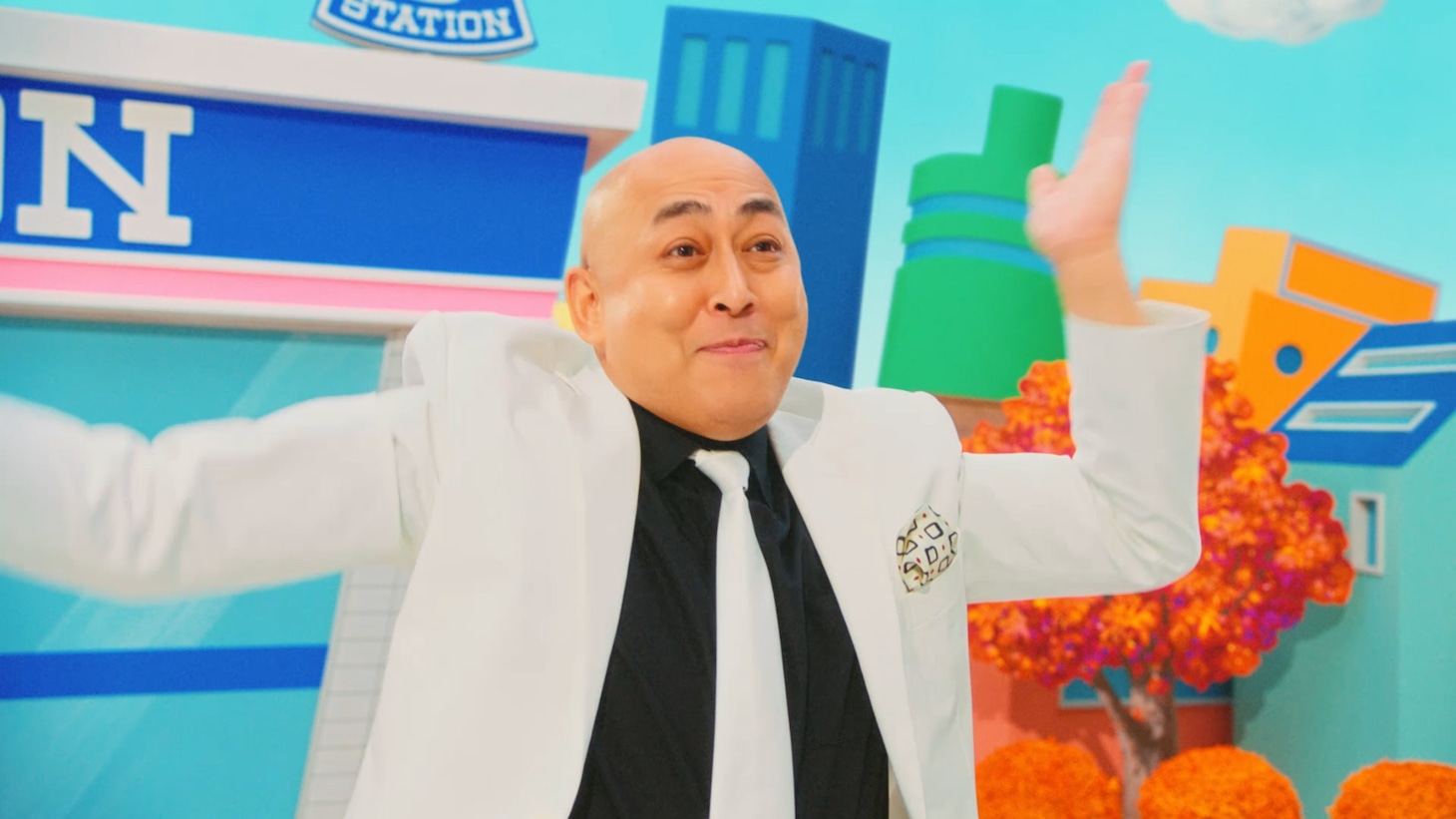 ローソンCM「秋のハピとく祭」編のワンシーン。