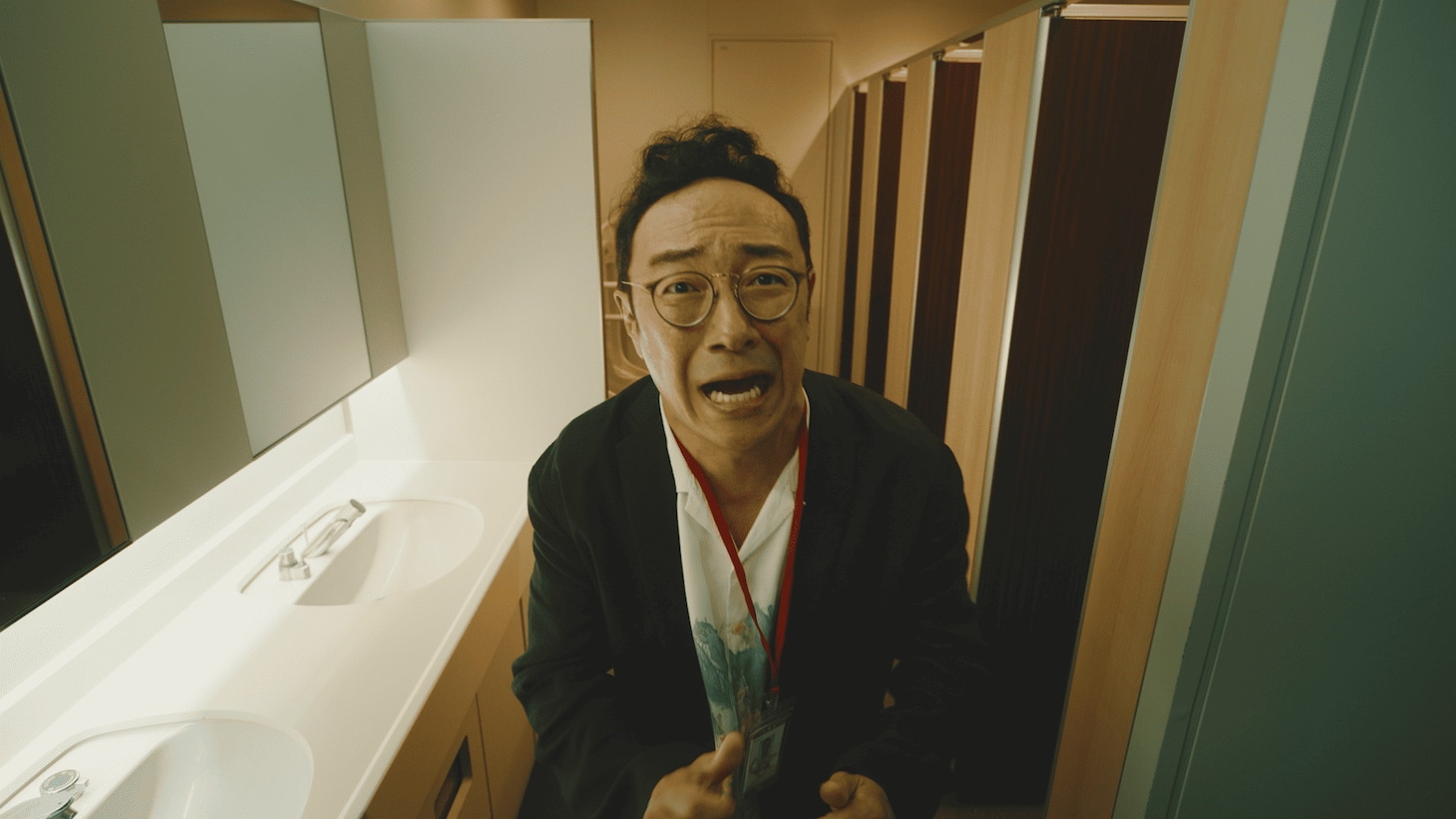 「鬼のドッキリで涙」に出演する、東京03角田