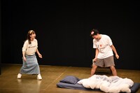 脳が見えたサンシャイン池崎（右）。