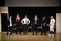 “池崎劇団”による演劇のワンシーン。